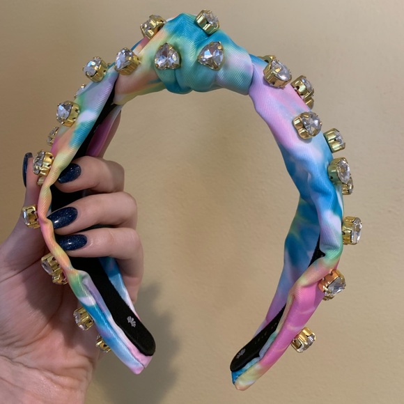 Stoney Clover x Lele Sadoughi Crystal Hearts Headband - Picture 7 of 8